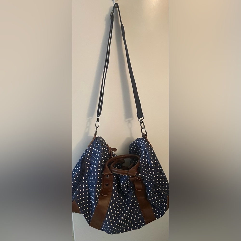 Oflamn Weekender Blue Polka Dot Duffle Bag & Toiletries Bag